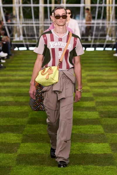Look 57